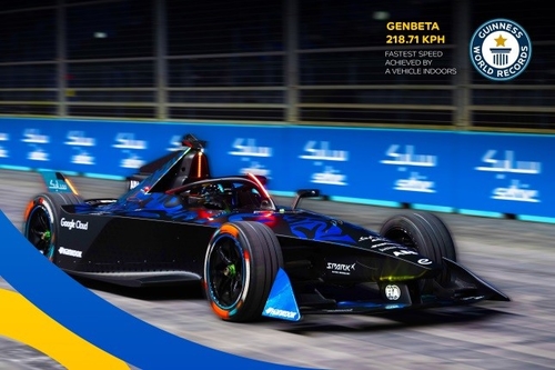 mais recente caso da empresa sobre O CARRO NOVO DE GENBETA TORNOU-SE PELA FÓRMULA E E SEU SÓCIO SABIC DA INOVAÇÃO QUEBRA O TÍTULO DO MUNDO RECORDS™ DE GUINNESS